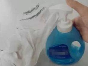胶水弄到衣服上如何去除？